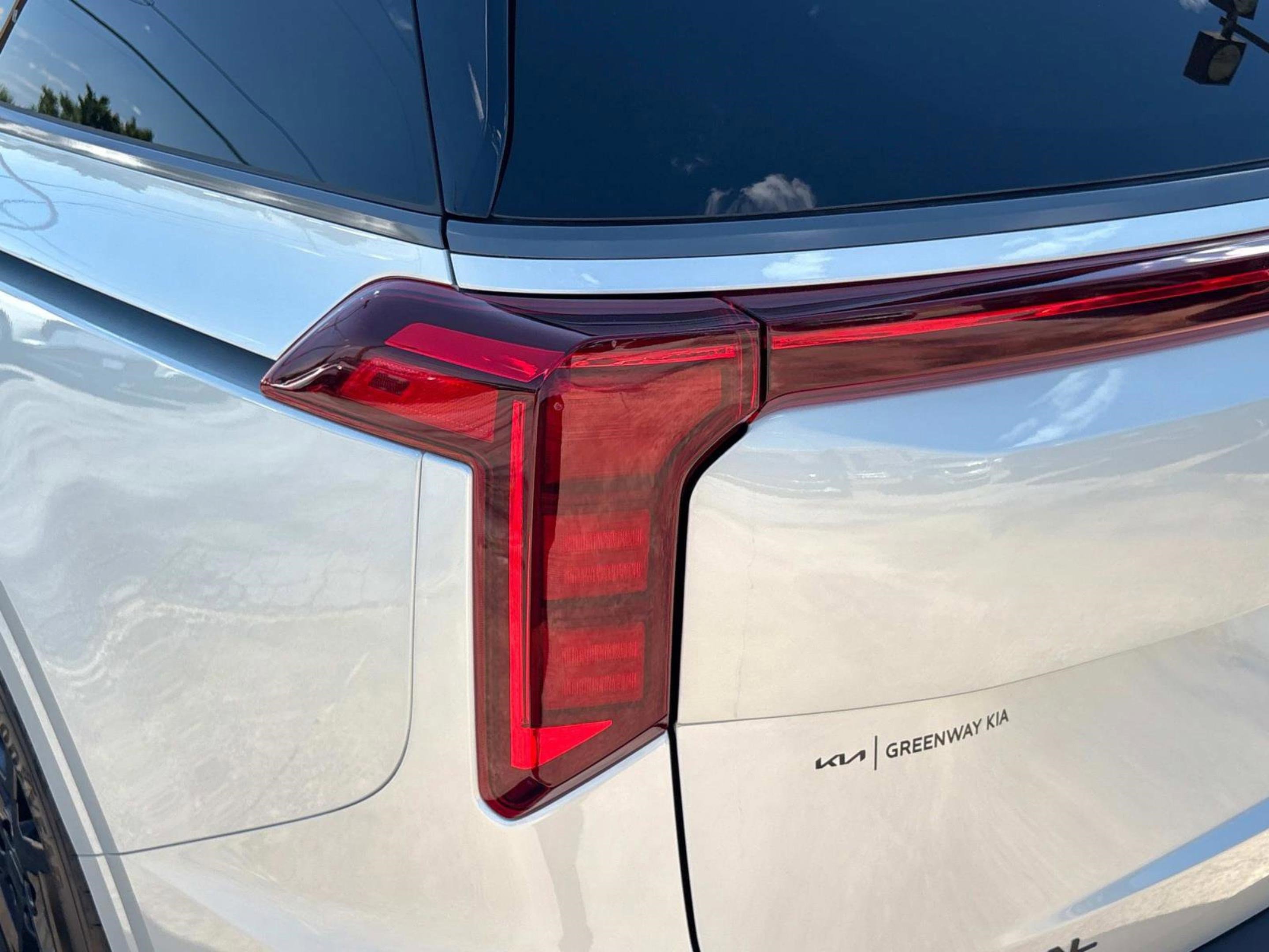 2026 Kia Carnival SX photo 11