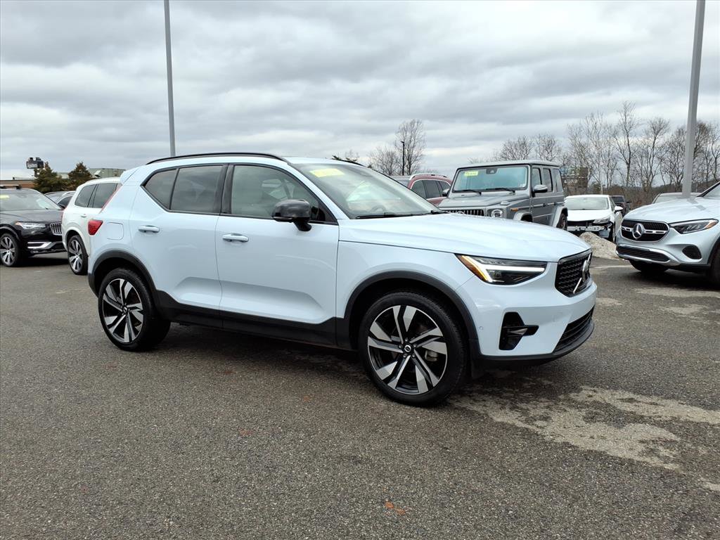 2024 Volvo XC40 Ultimate's photo