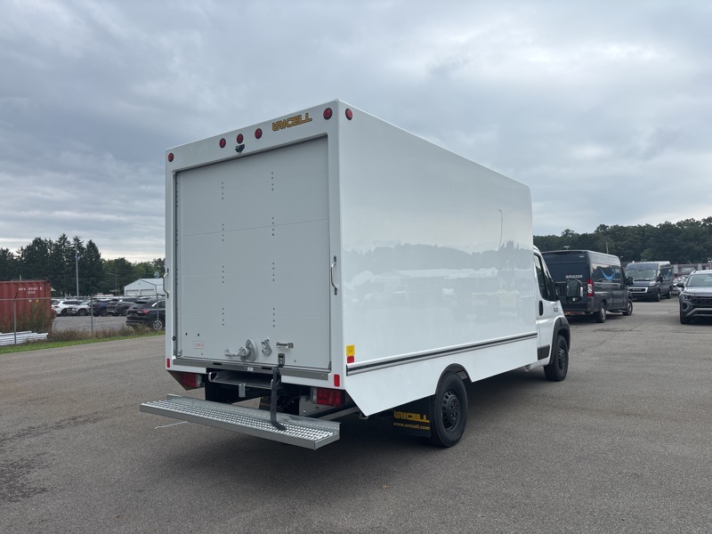 2024 Ram 3500 Cutaway photo 3