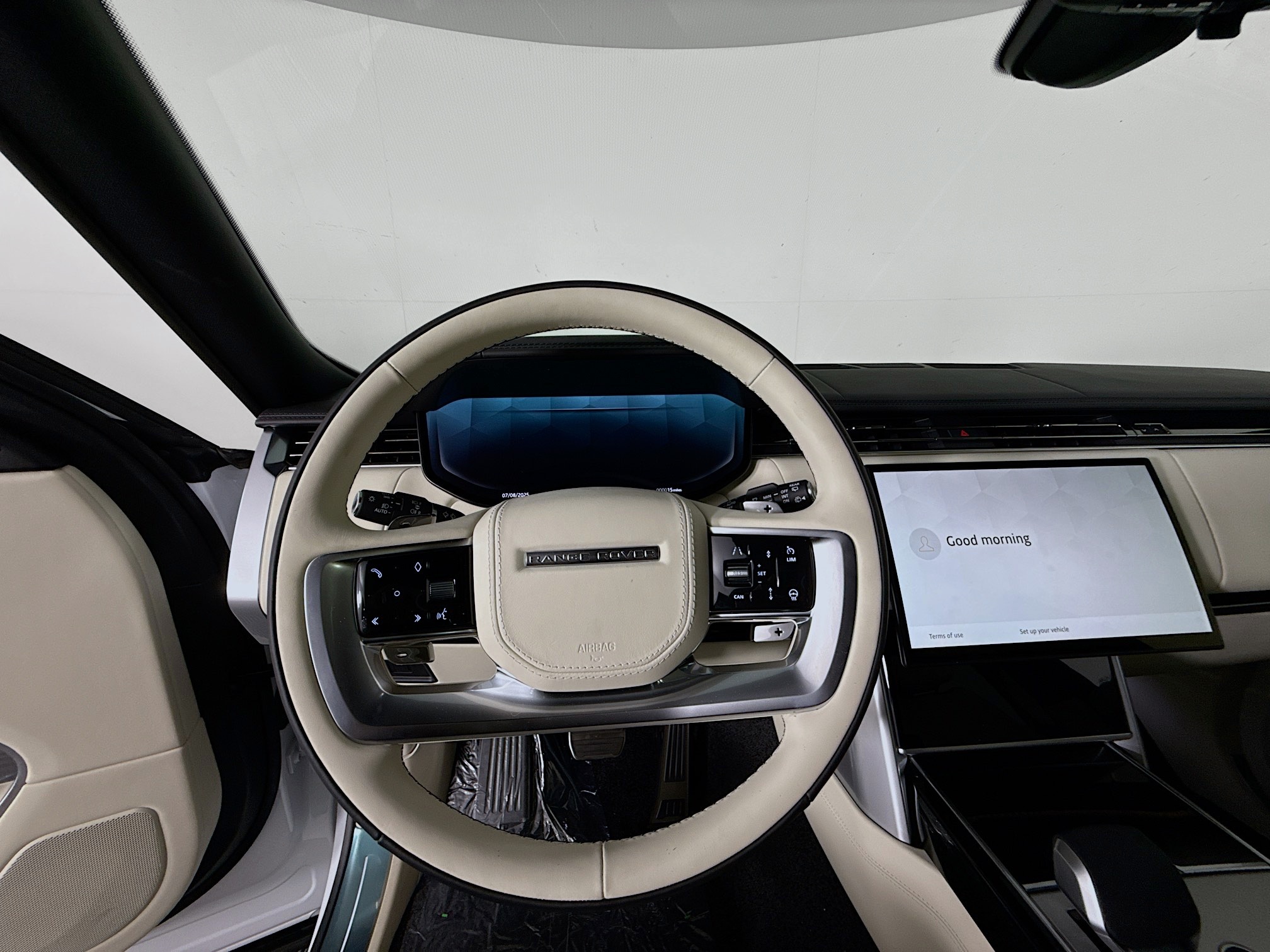 2025 Land Rover Range Rover SE photo 13