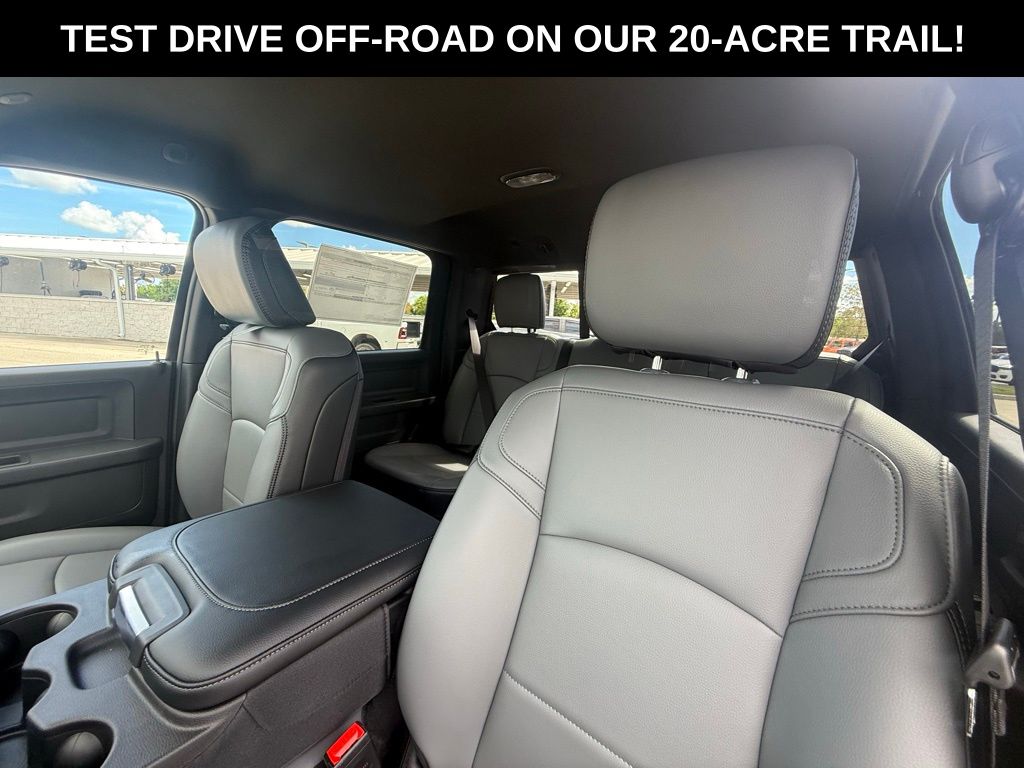 2026 Ram 2500 Tradesman photo 18