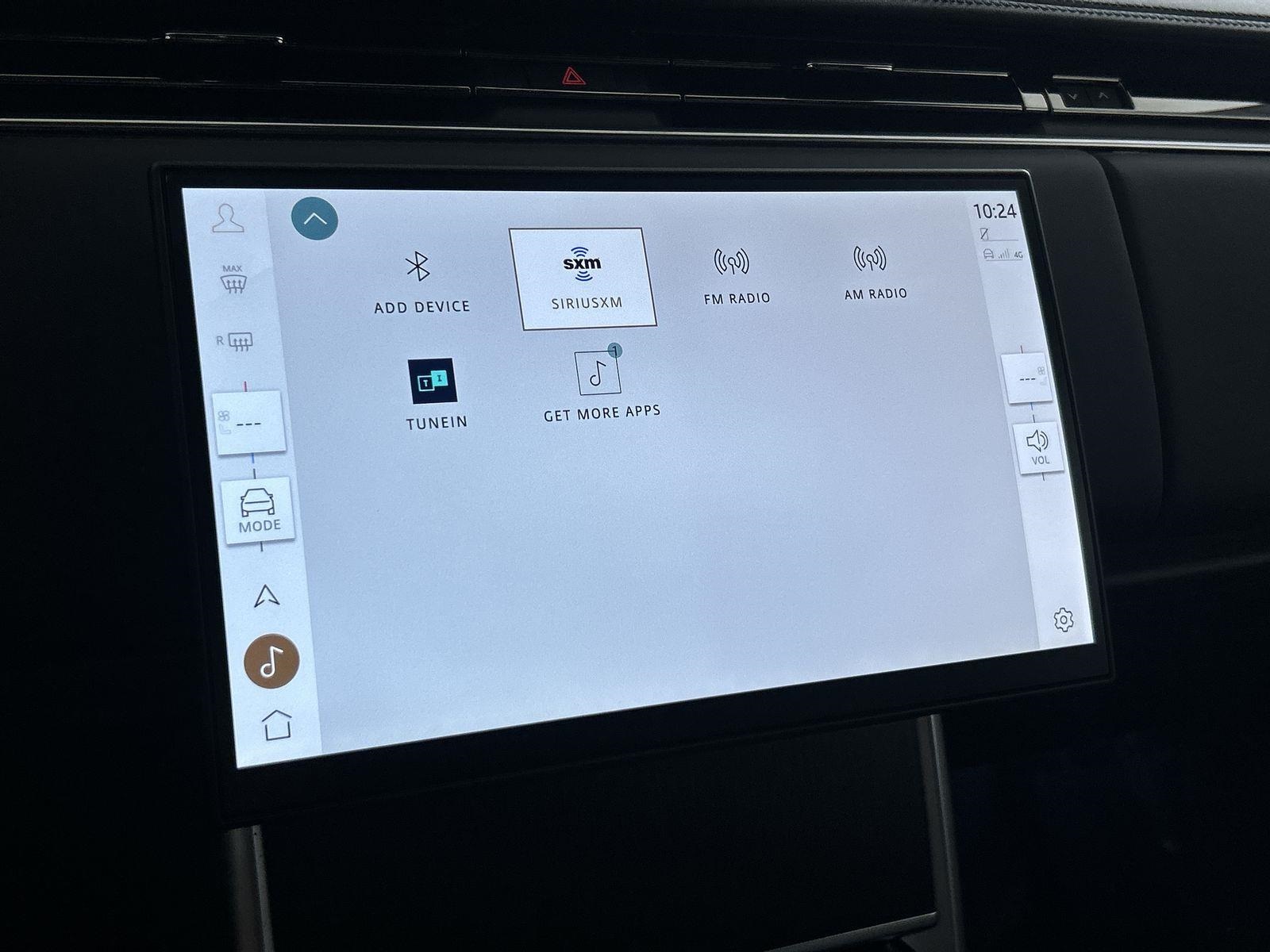 2025 Land Rover Range Rover SE photo 16