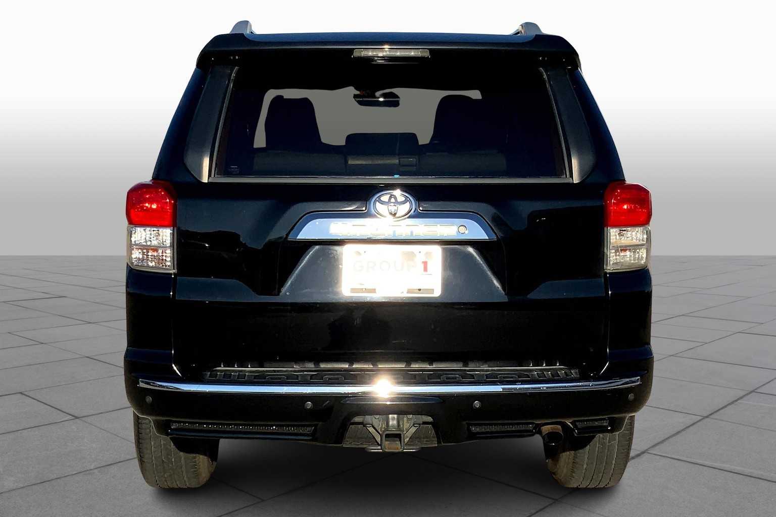 2011 Toyota 4Runner SR5 photo 4