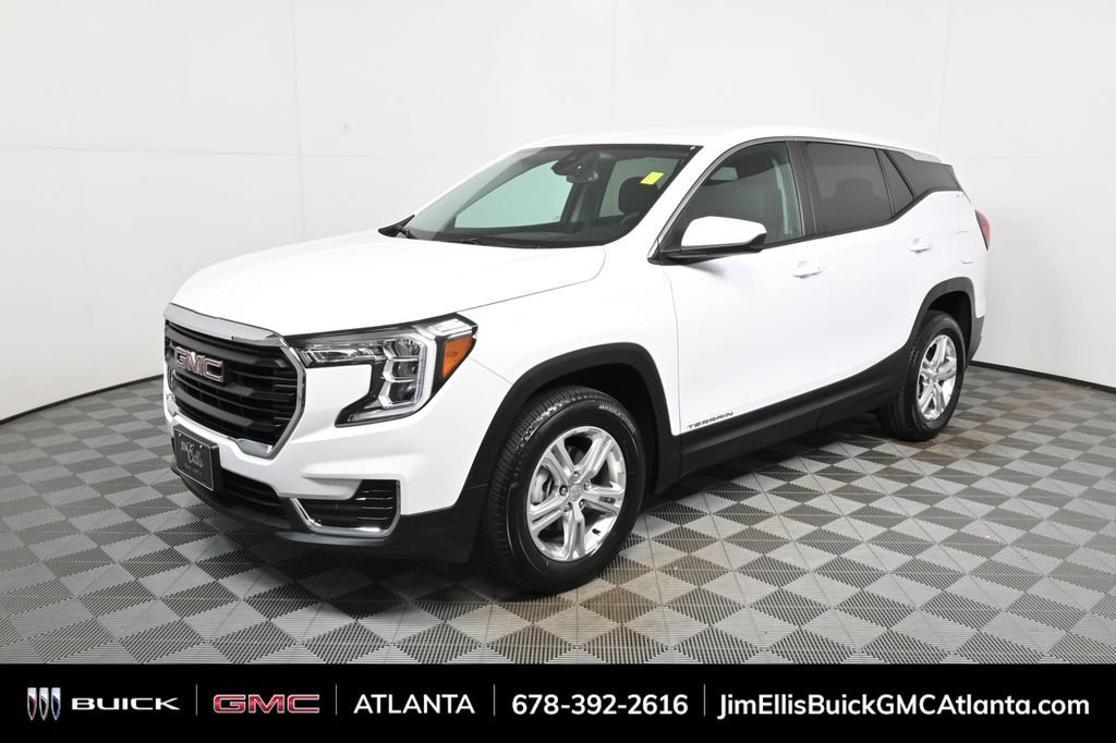 2024 GMC Terrain SLE's photo