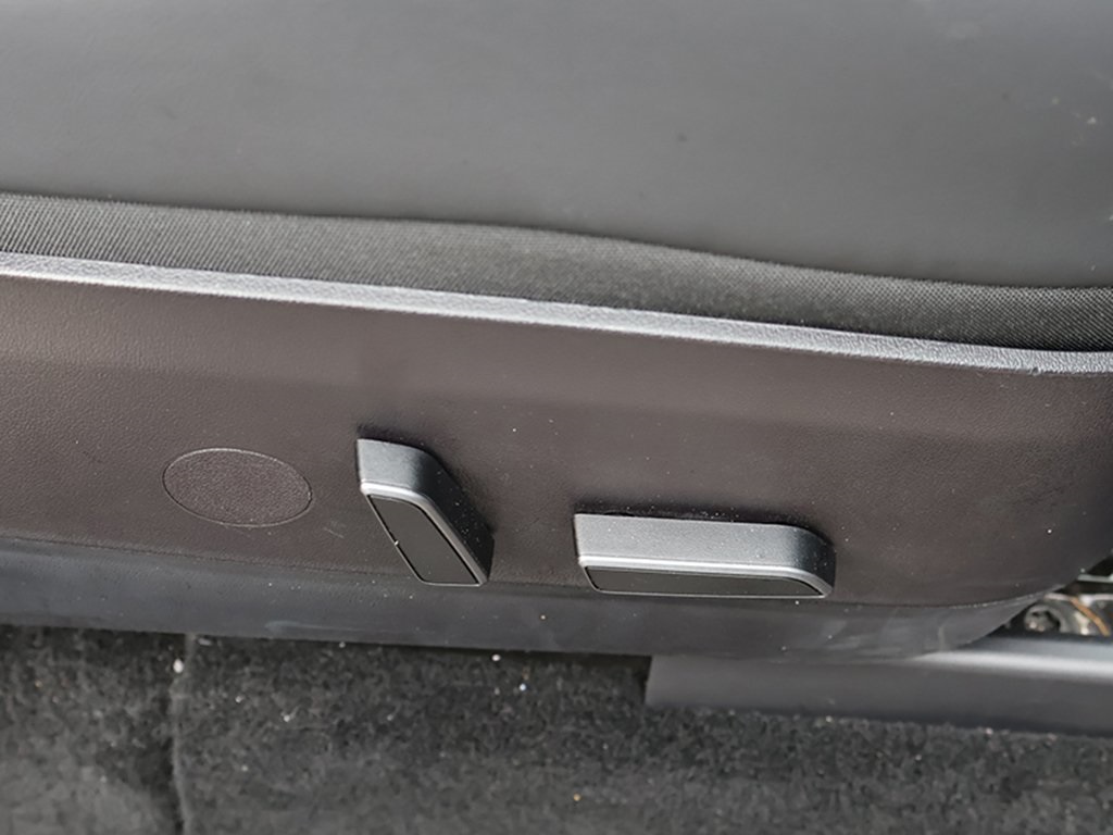 2022 Tesla Model Y Performance photo 31