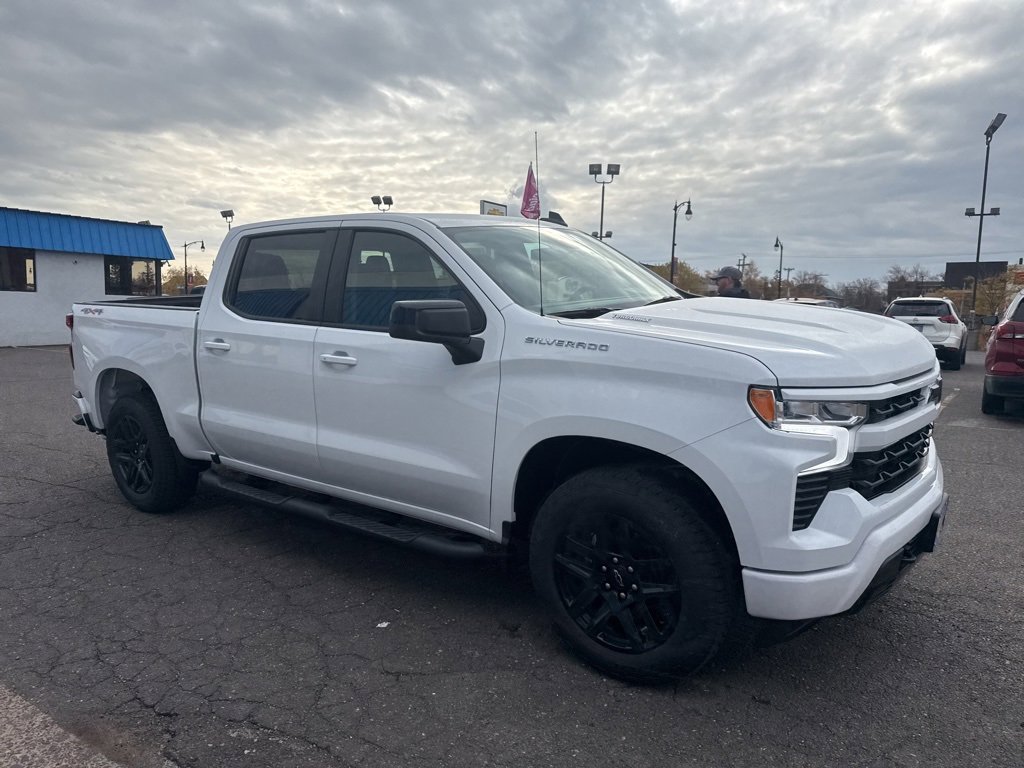 2026 Chevrolet Silverado 1500 RST photo 3