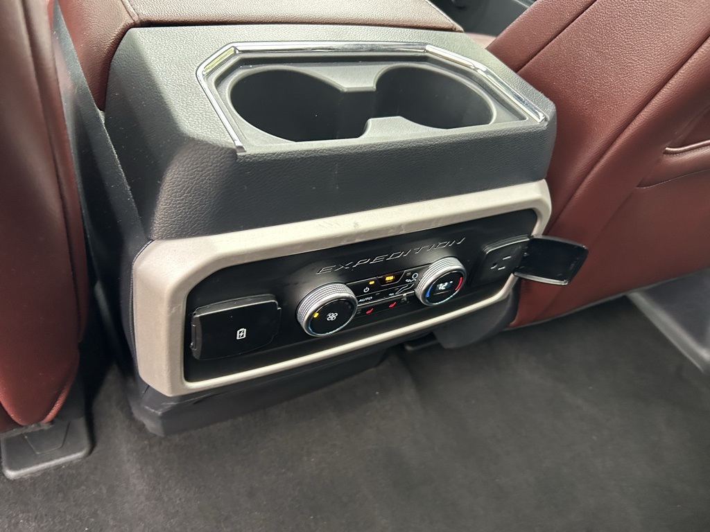 2024 Ford Expedition MAX Limited photo 25