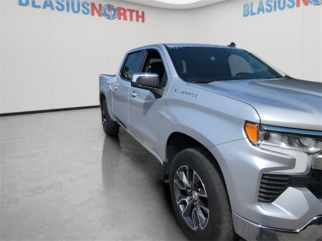 2022 Chevrolet Silverado 1500 LT photo 4