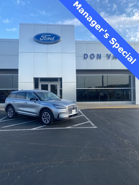 2023 Lincoln Corsair Base's photo