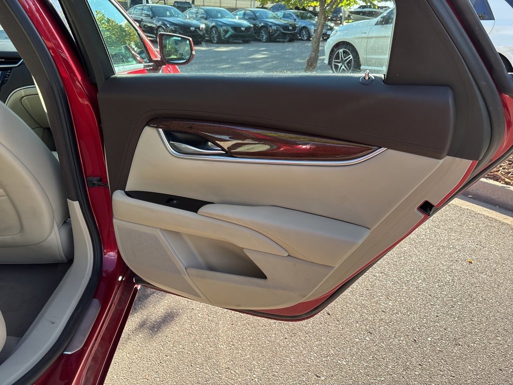 2014 Cadillac XTS Luxury photo 16