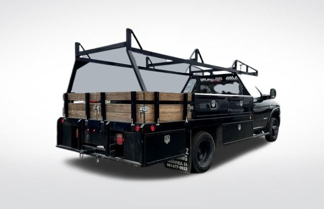 2022 Ram 3500 Tradesman photo 2