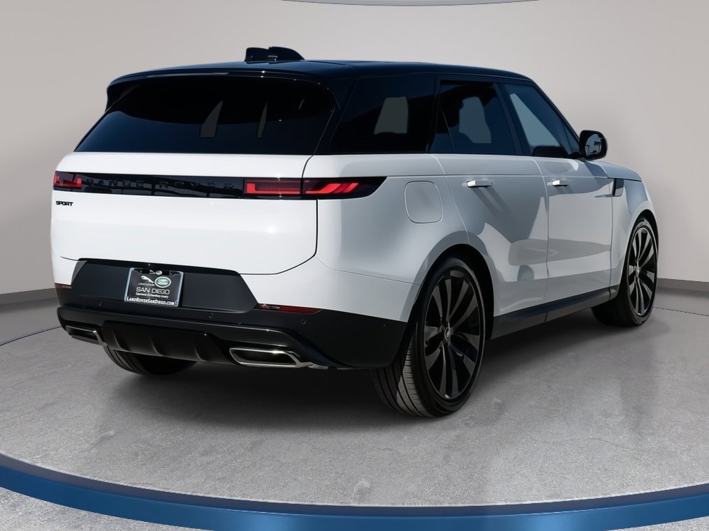 2025 Land Rover Range Rover Sport SE photo 4