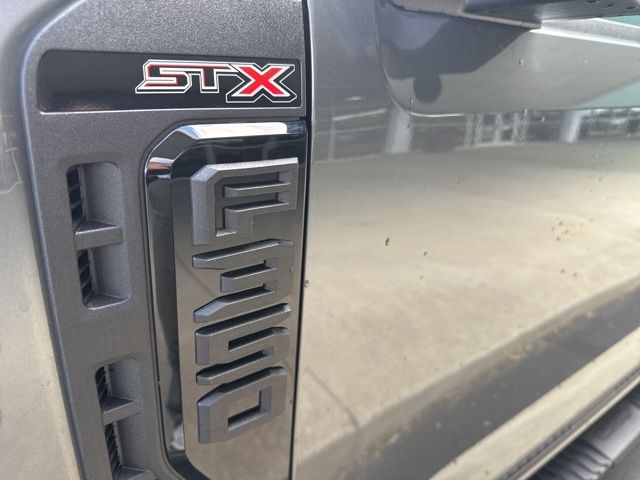 2026 Ford F-350 XL photo 3