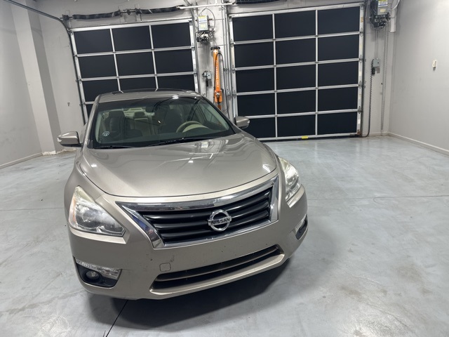 2013 Nissan Altima 3.5 SV photo 13