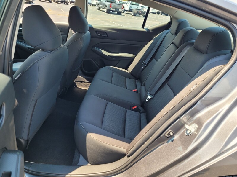 2024 Nissan Altima 2.5 SV photo 10