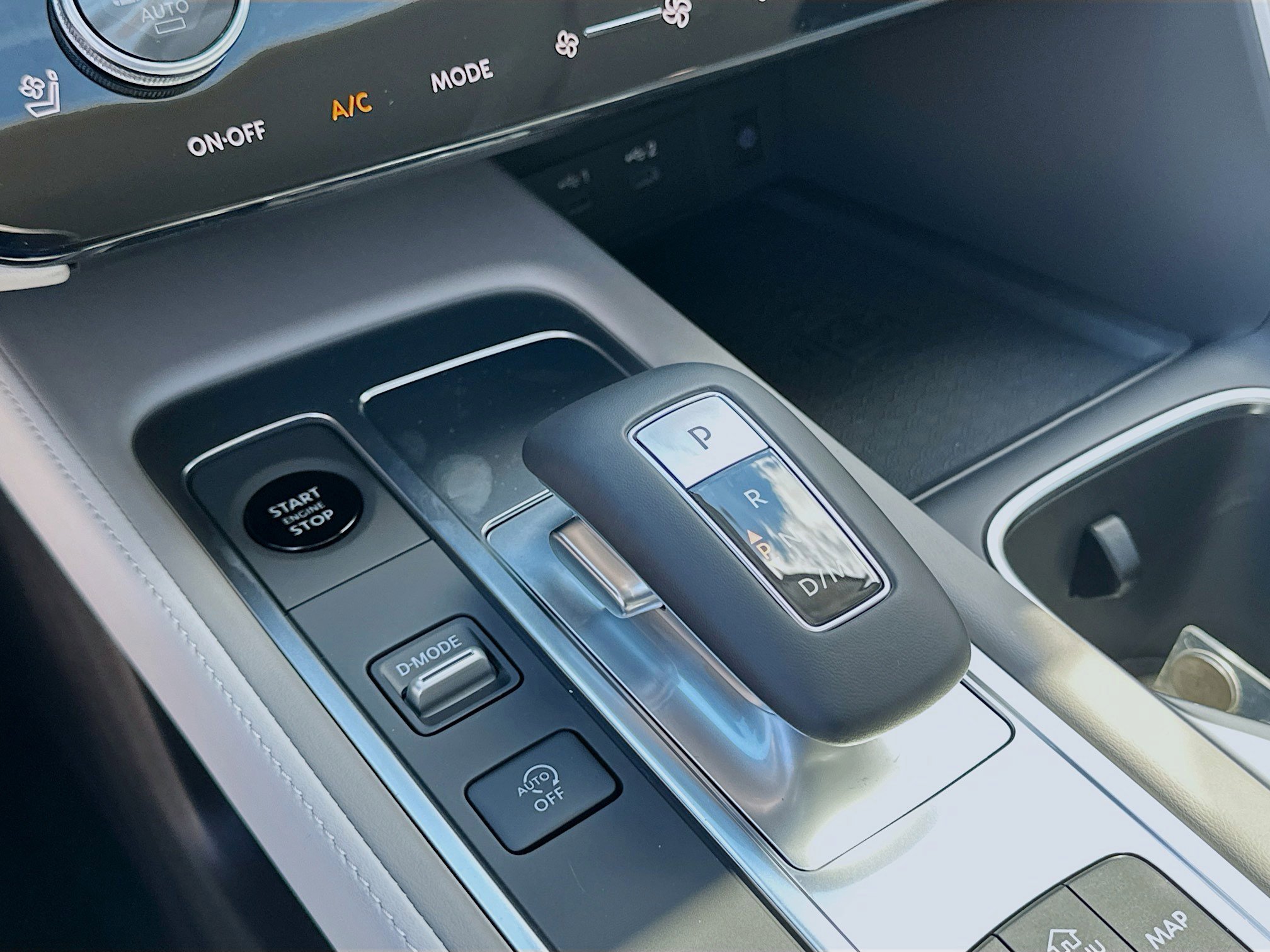 2026 Infiniti QX60 Luxe photo 14