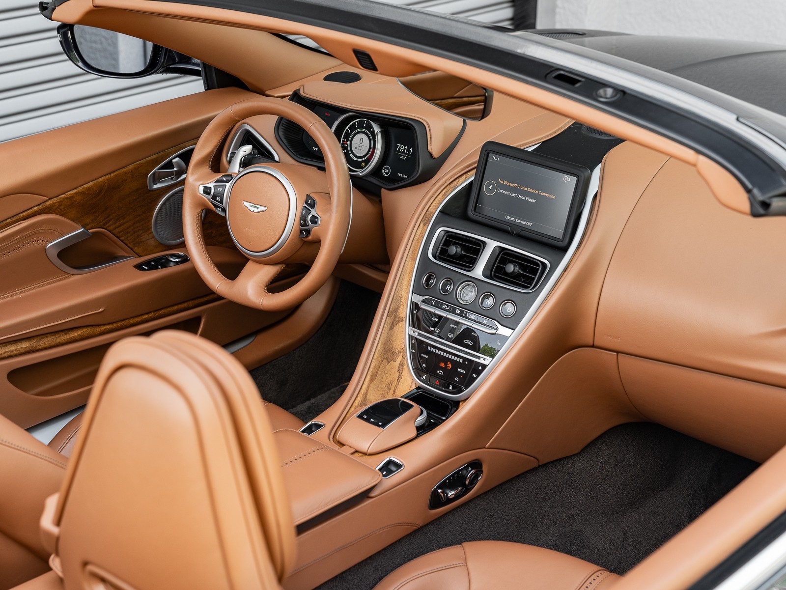 2019 Aston Martin DB11 AM5 photo 13