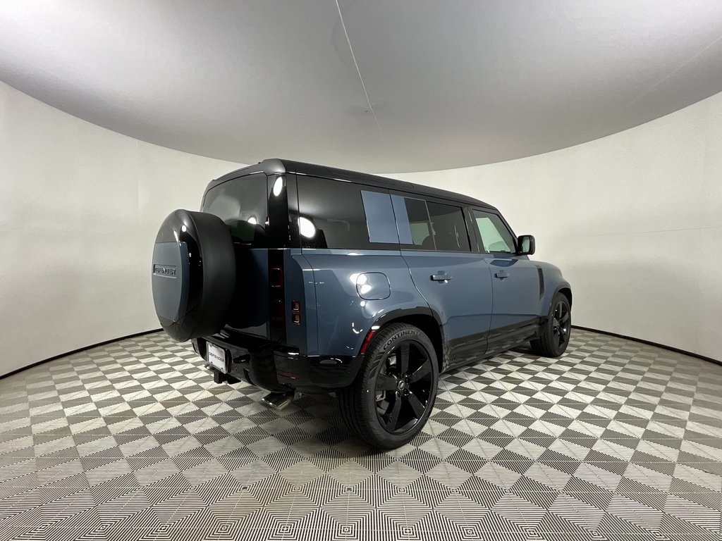 2025 Land Rover Defender 110 X-Dynamic SE photo 2