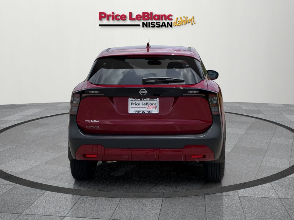 2025 Nissan Kicks SV photo 5
