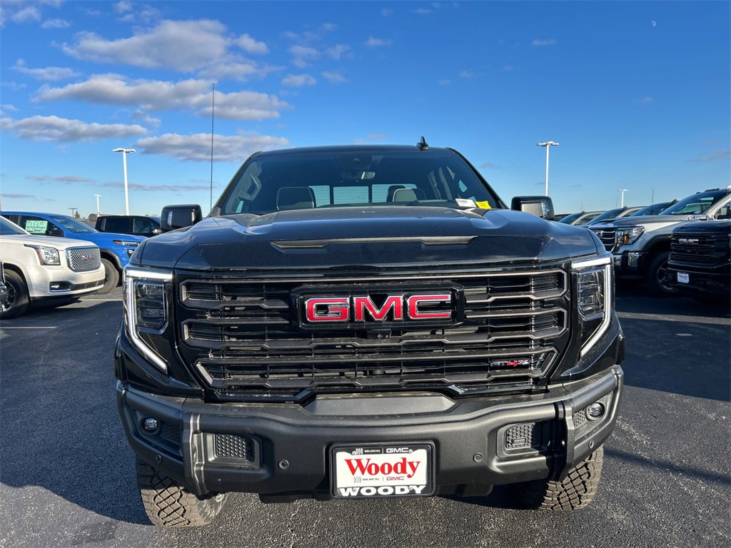 2026 GMC SIERRA - Image 2