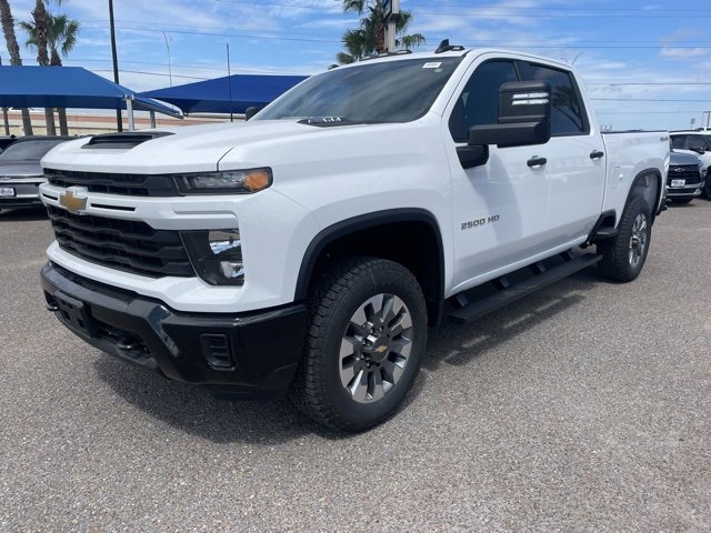 2026 Chevrolet Silverado 2500HD Custom photo 3