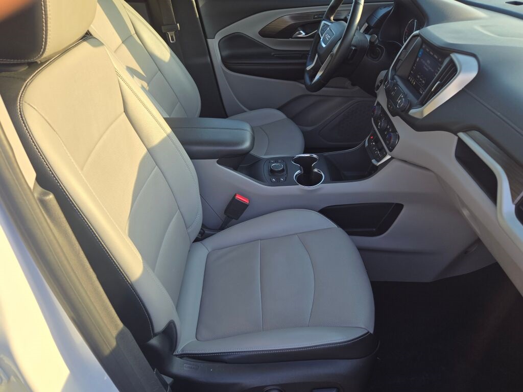 2024 Gmc Terrain SLT photo 3