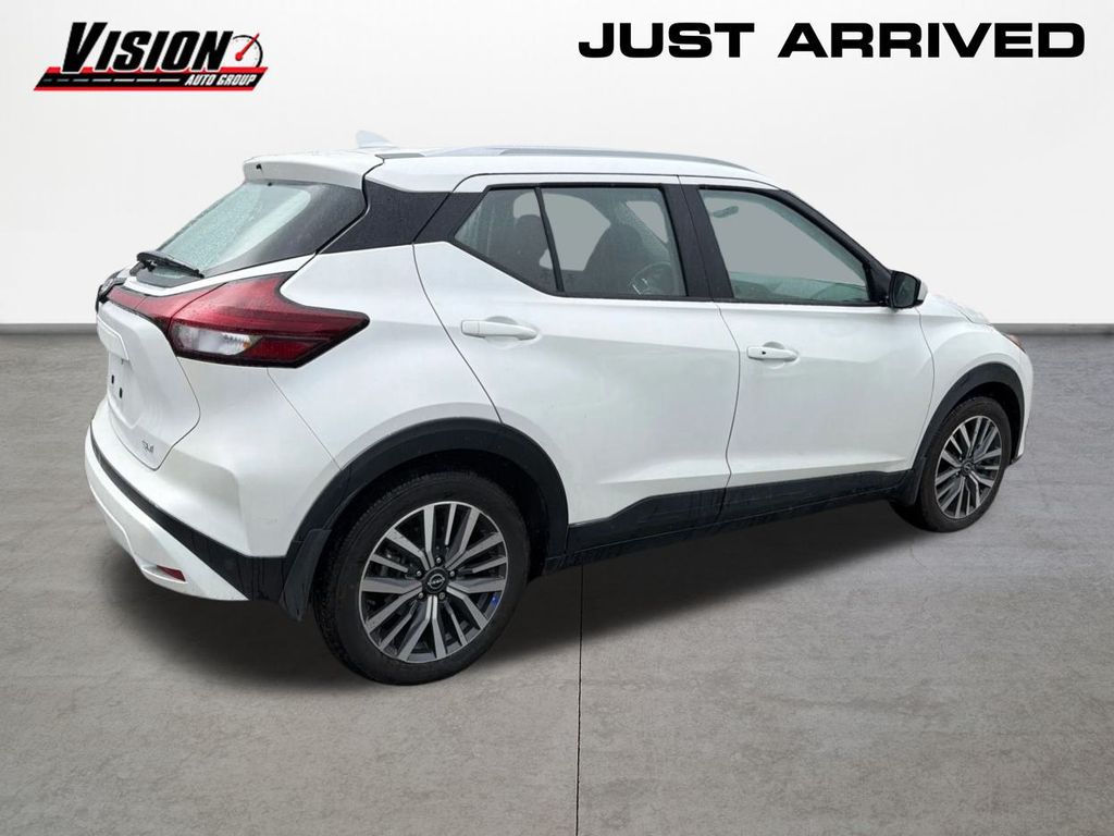 2024 Nissan Kicks SV photo 4