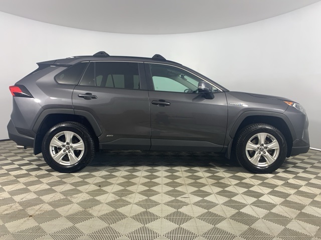 2021 Toyota RAV4 Hybrid XLE photo 7