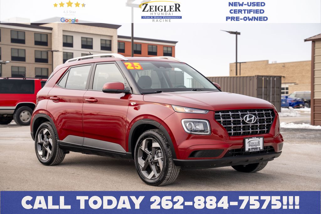 2025 Hyundai Venue SEL's photo