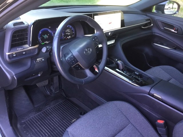 2024 Toyota Crown XLE photo 17