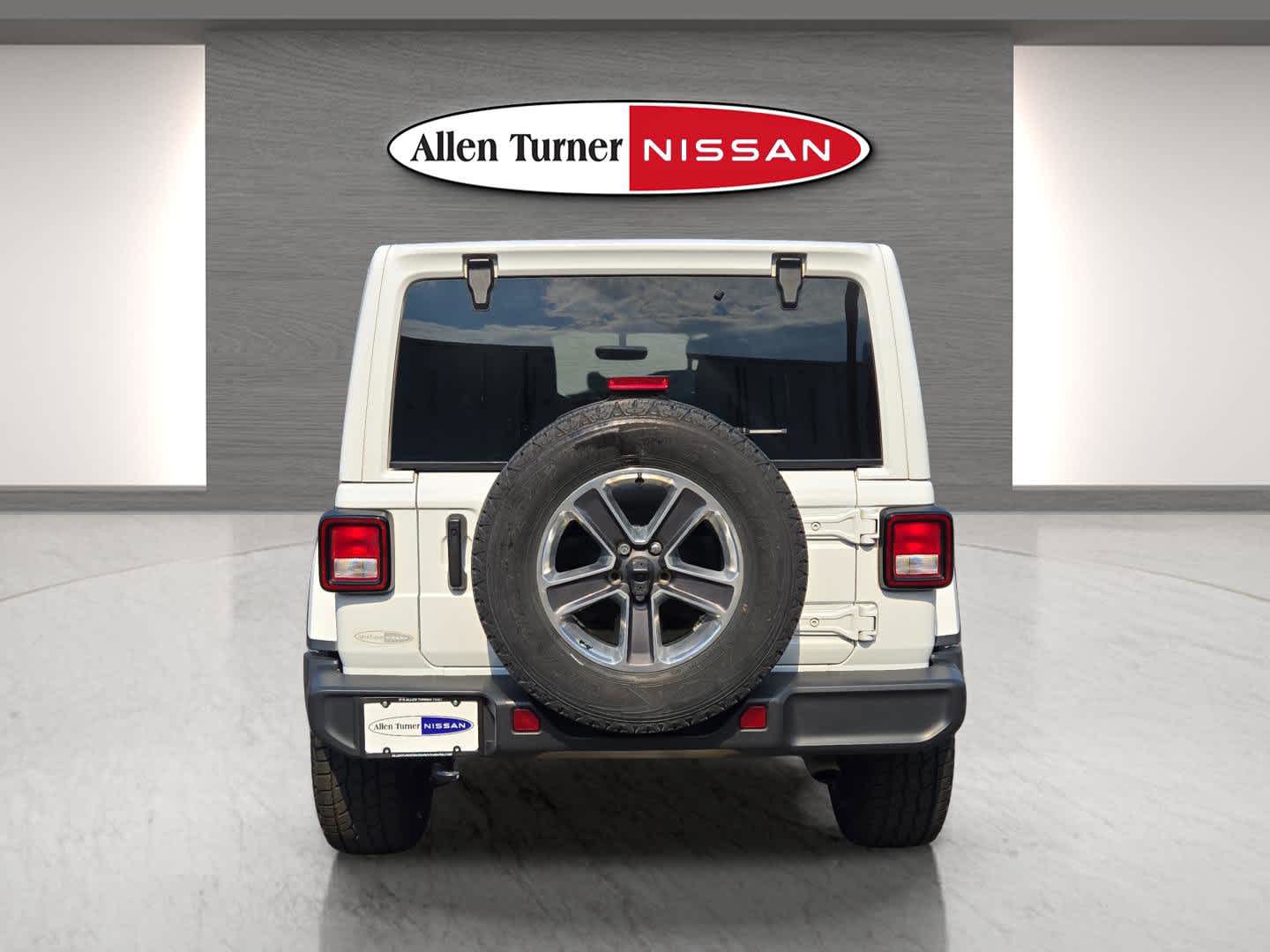 2022 Jeep Wrangler Unlimited Sahara photo 7