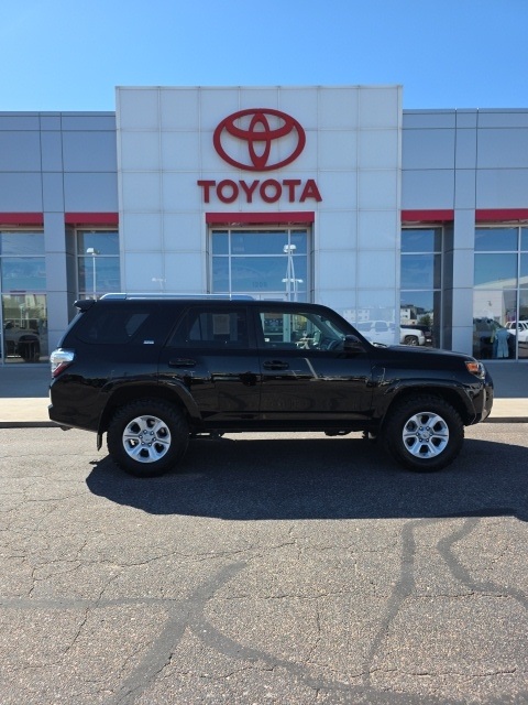 2014 Toyota 4Runner SR5 4WD photo 3