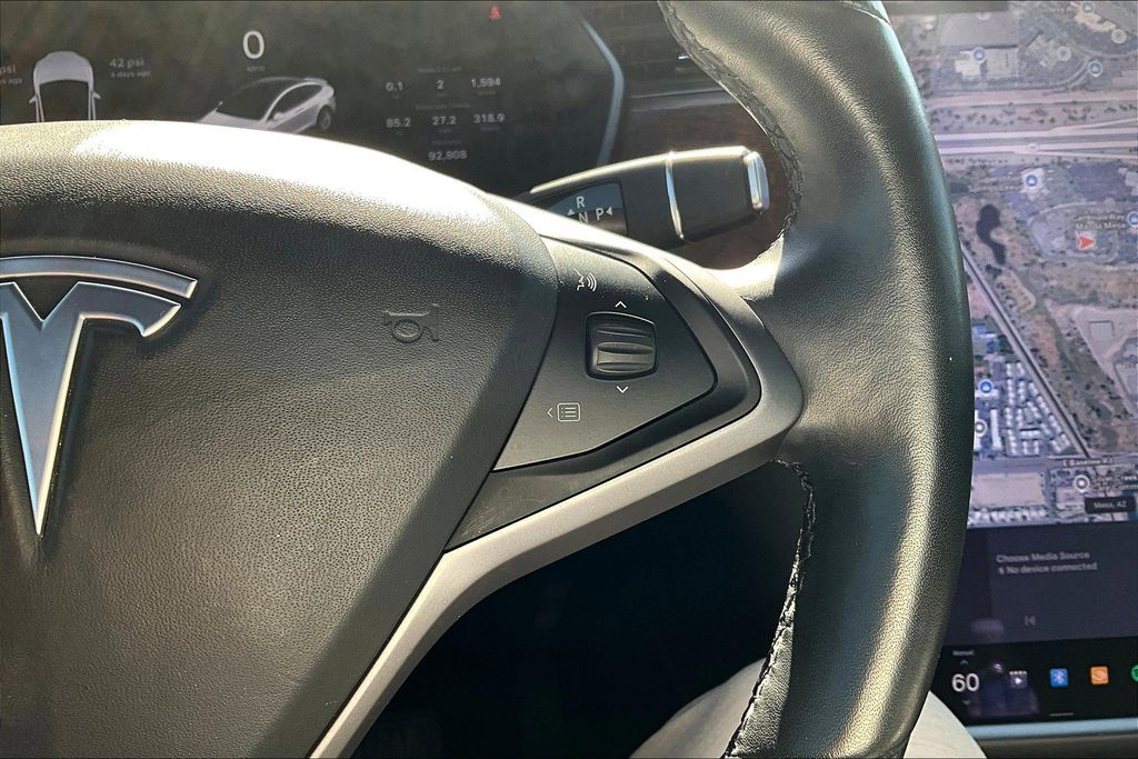 2020 Tesla Model X Long Range photo 18
