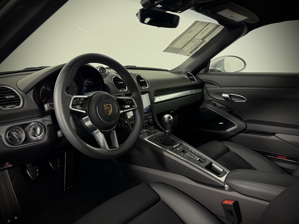 2024 Porsche Boxster S photo 4