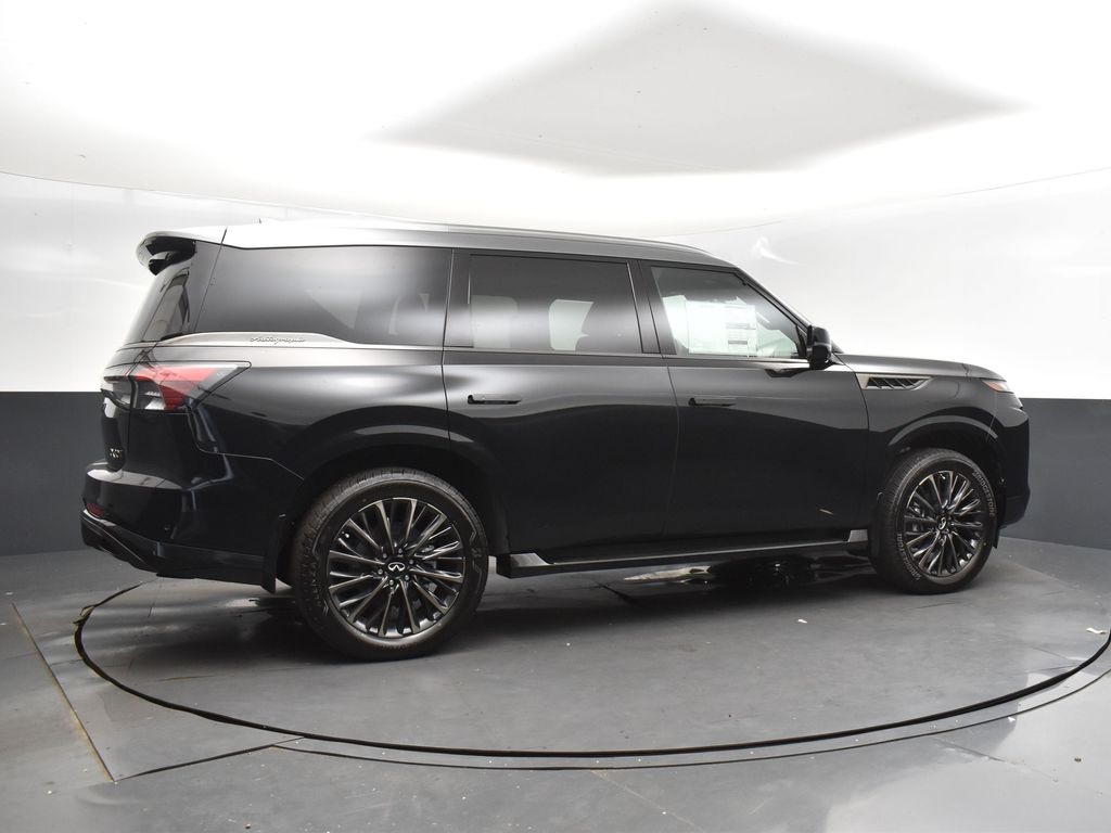 2026 Infiniti QX80 photo 7