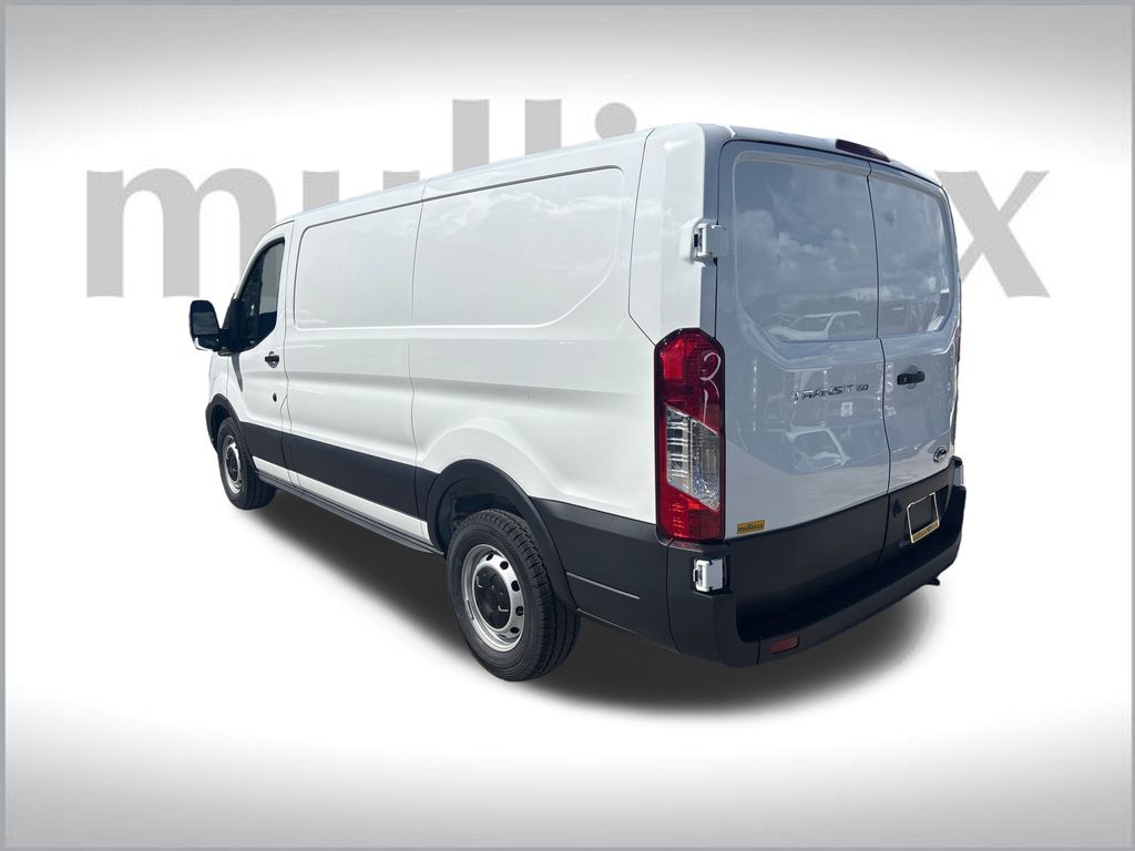 2025 Ford Transit photo 3