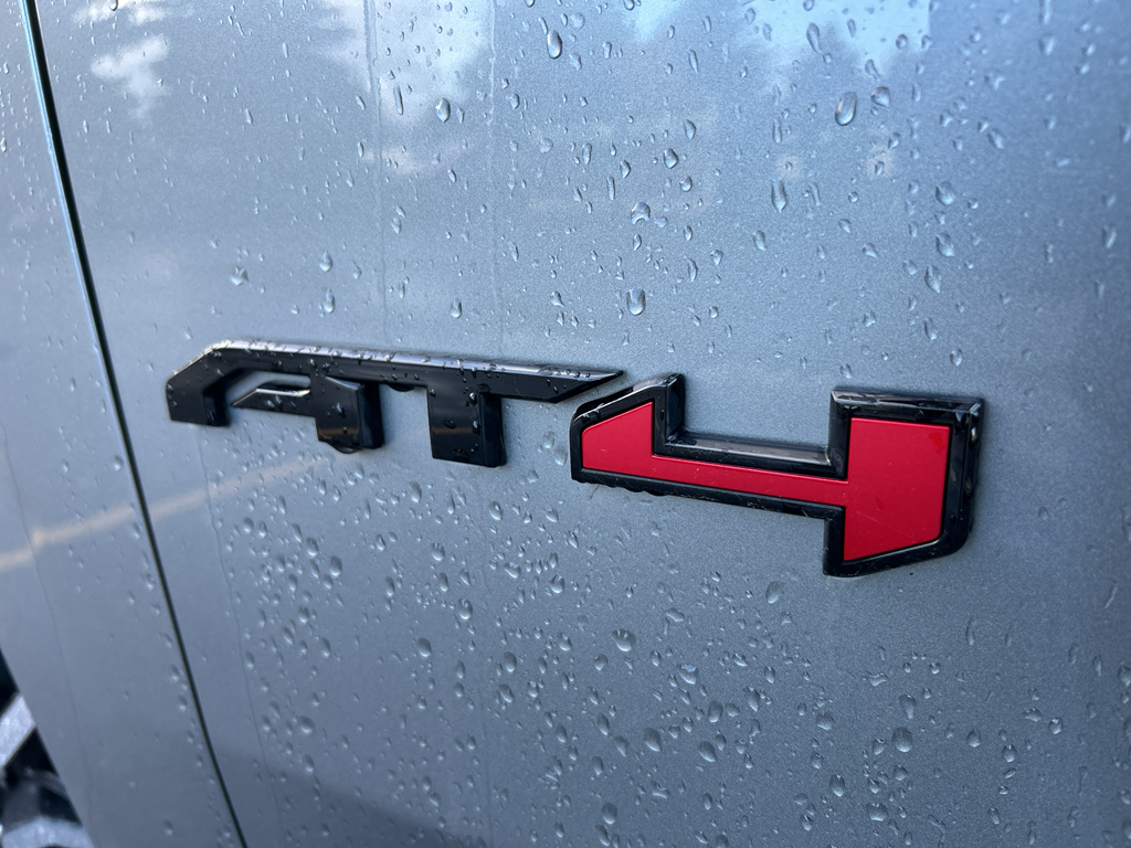 2023 Gmc Yukon XL AT4 photo 3