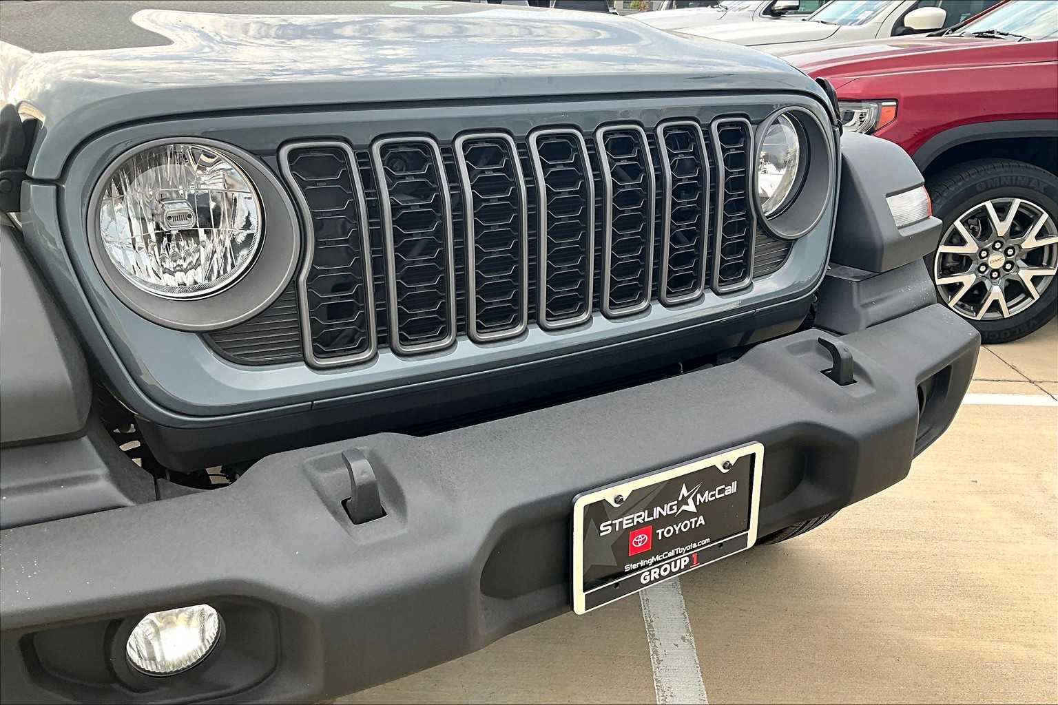 2025 Jeep Wrangler Sport photo 25