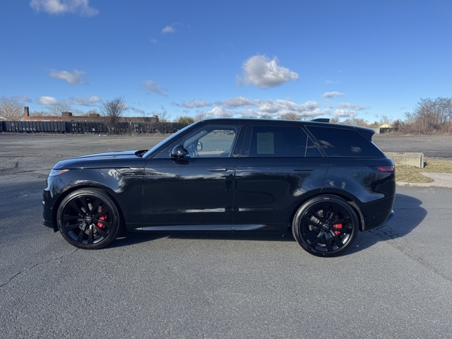 2025 Land Rover Range Rover Sport SE photo 2