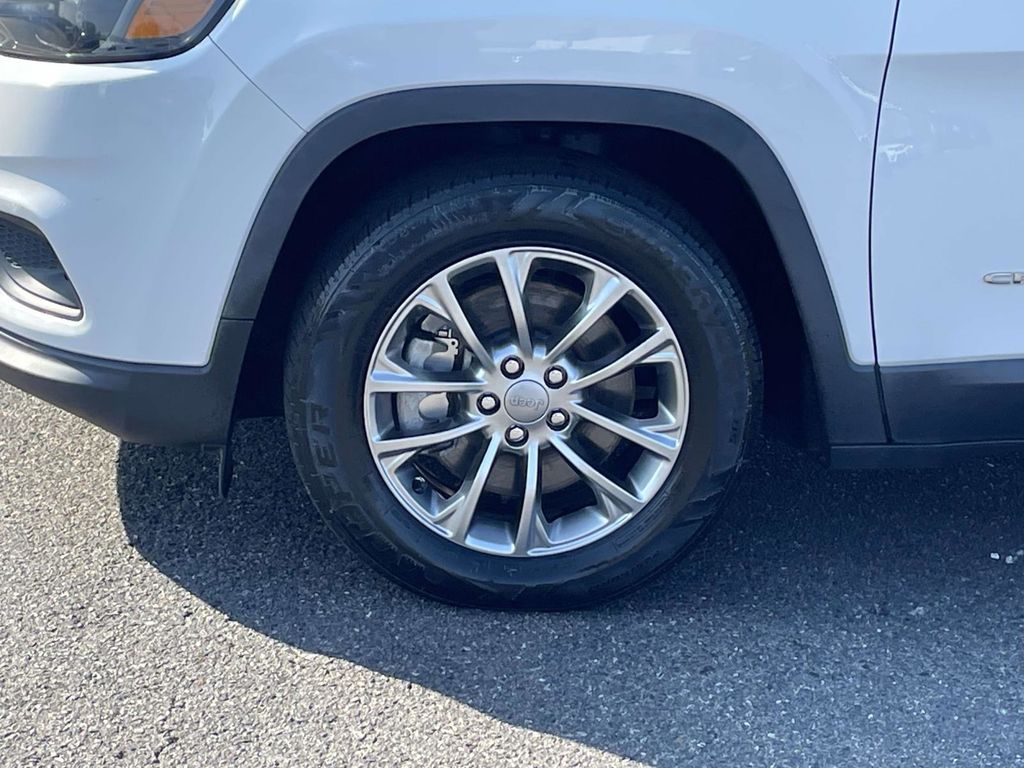 2019 Jeep Cherokee Latitude photo 9