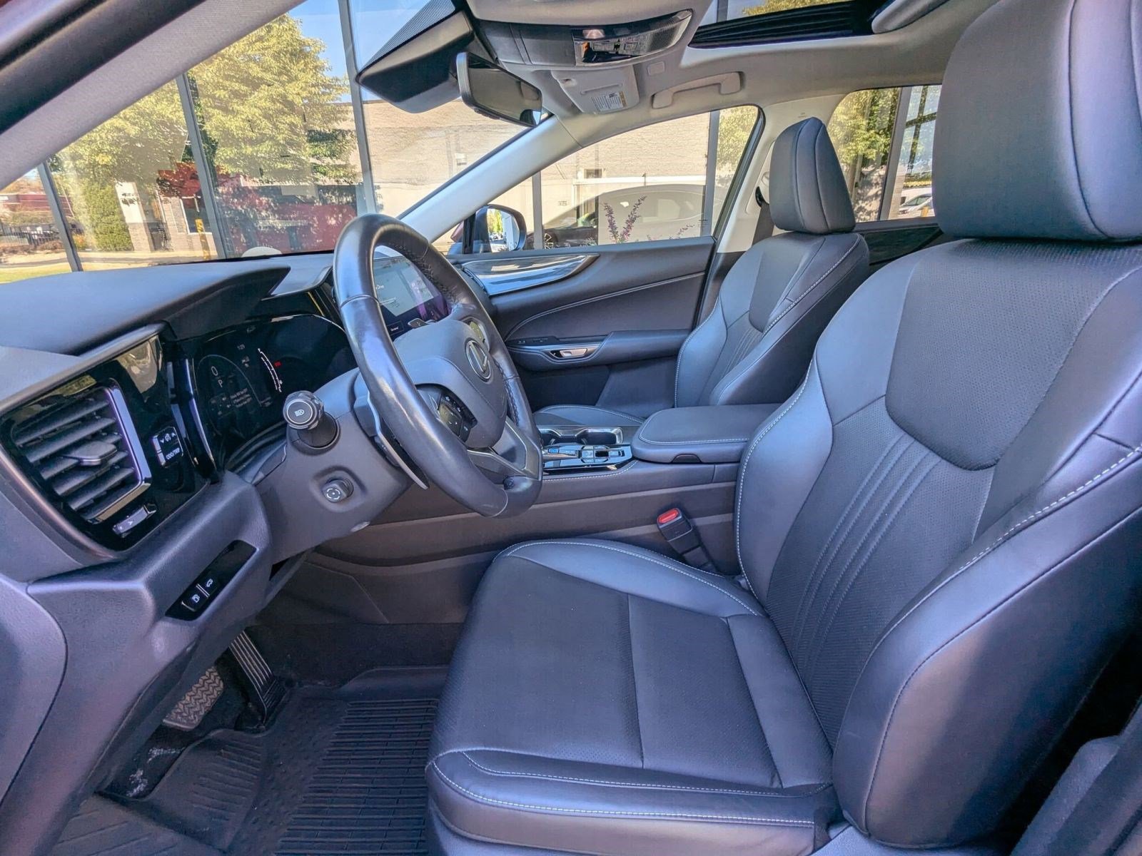 2025 Lexus NX 250 Premium photo 4