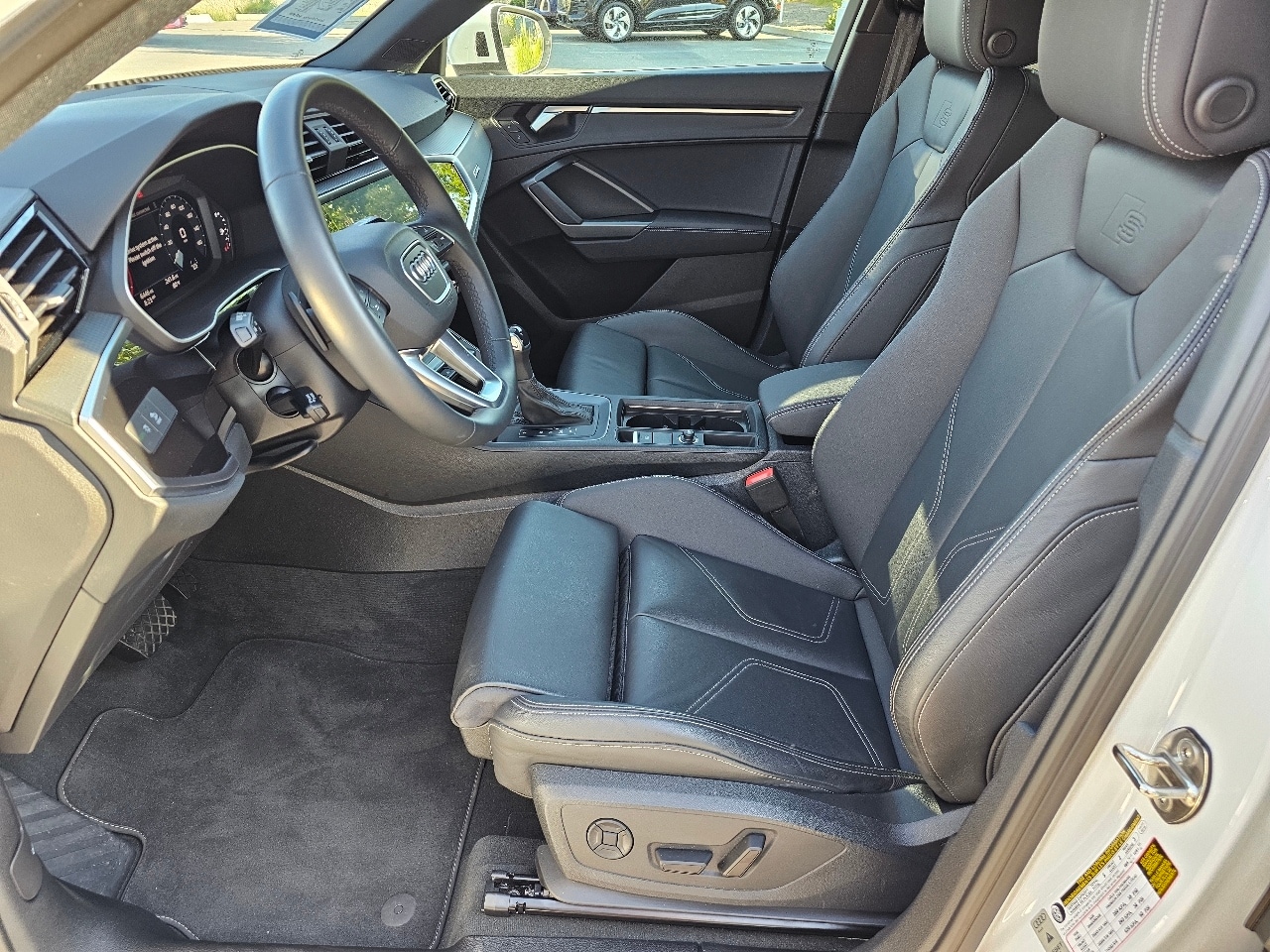 2025 Audi Q3 Premium S line photo 2