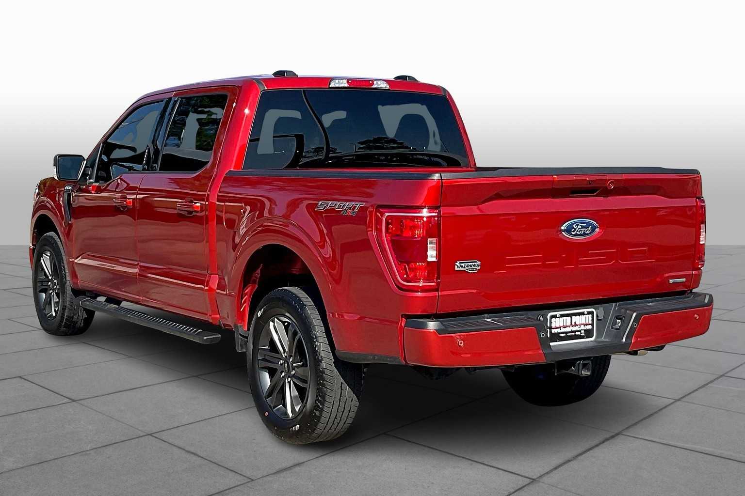 2023 Ford F-150 XLT photo 11