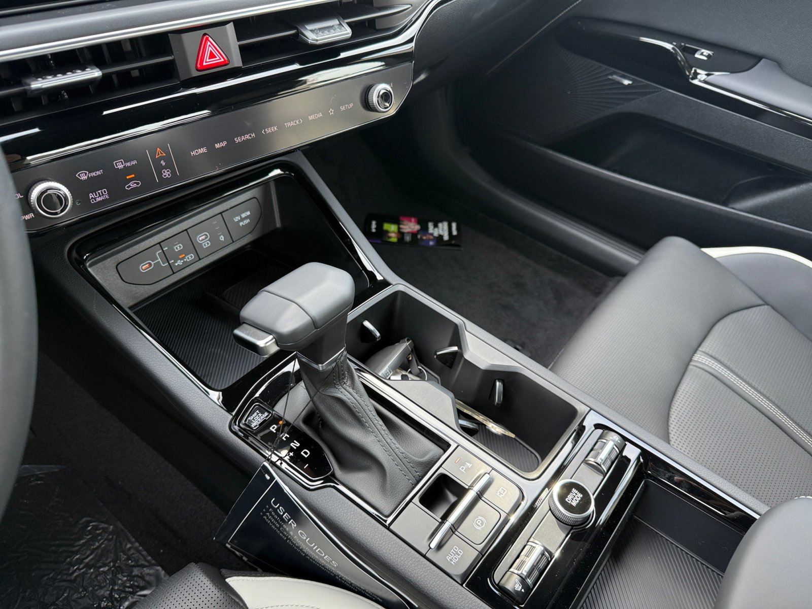 2025 Kia K5 GT-Line photo 12