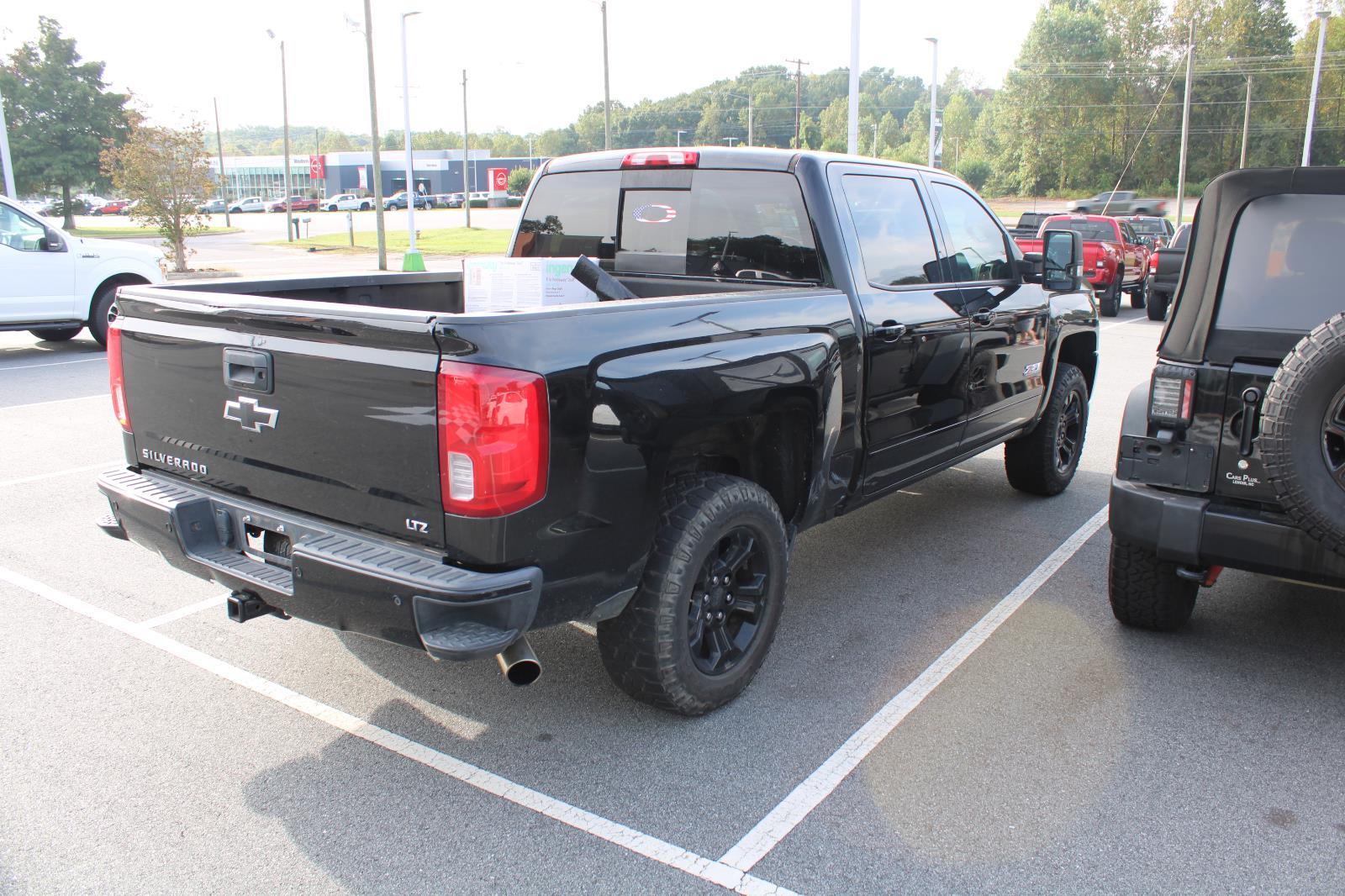 2016 Chevrolet Silverado 1500 LTZ photo 4