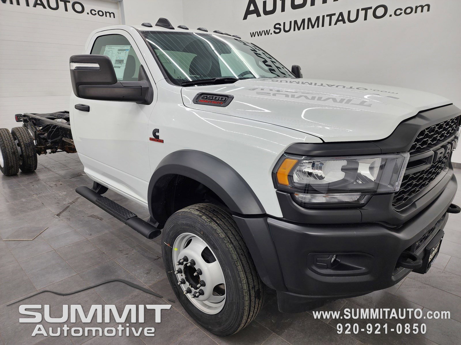 2024 Ram 5500 Tradesman photo 2