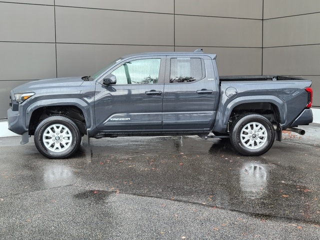 2024 Toyota Tacoma SR5 photo 2