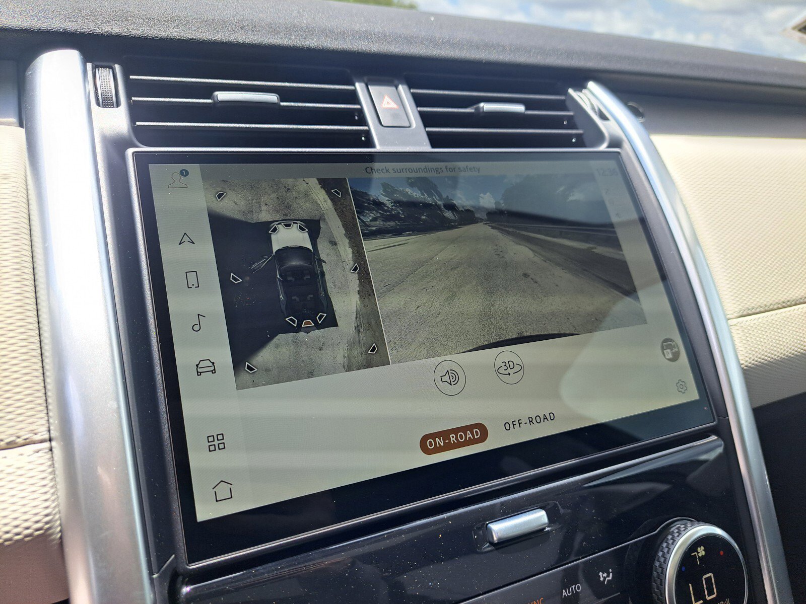 2025 Land Rover Discovery SE photo 15