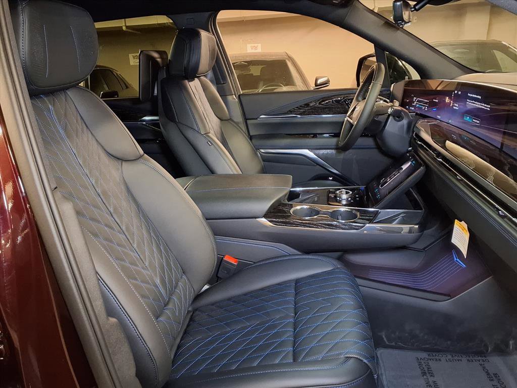 2026 Cadillac Escalade IQ Luxury photo 5