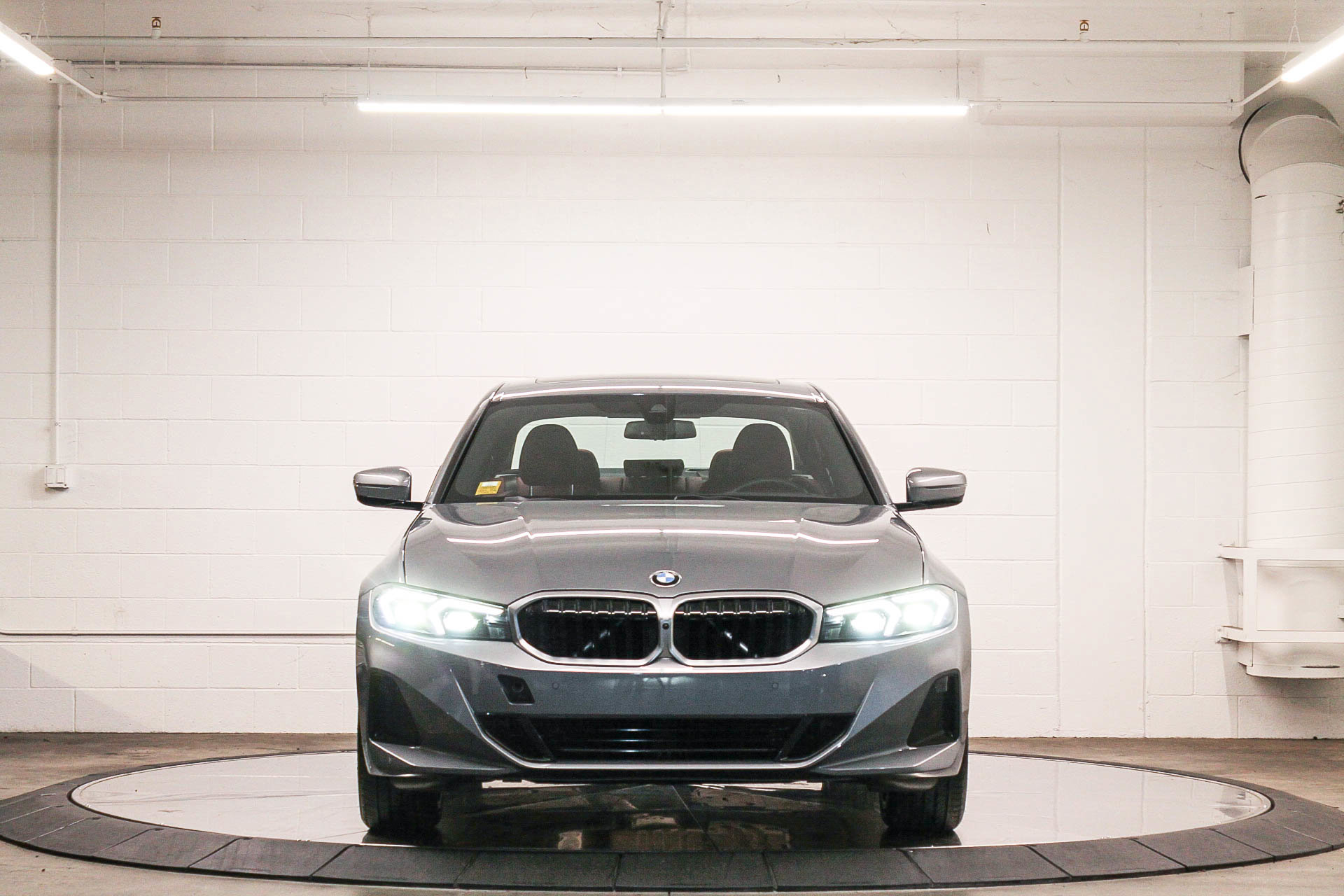 2024 Bmw 330i photo 2